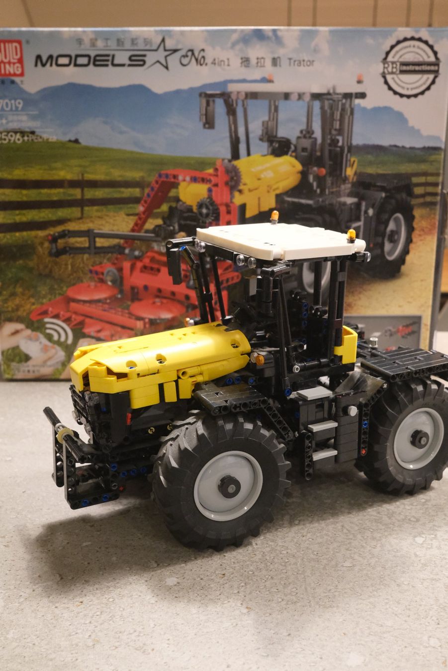 Lego Giocattoli: Mould King 17019 – Traktor inkl. Powered Module – Usato da Untersiggenthal venduto da mattu07