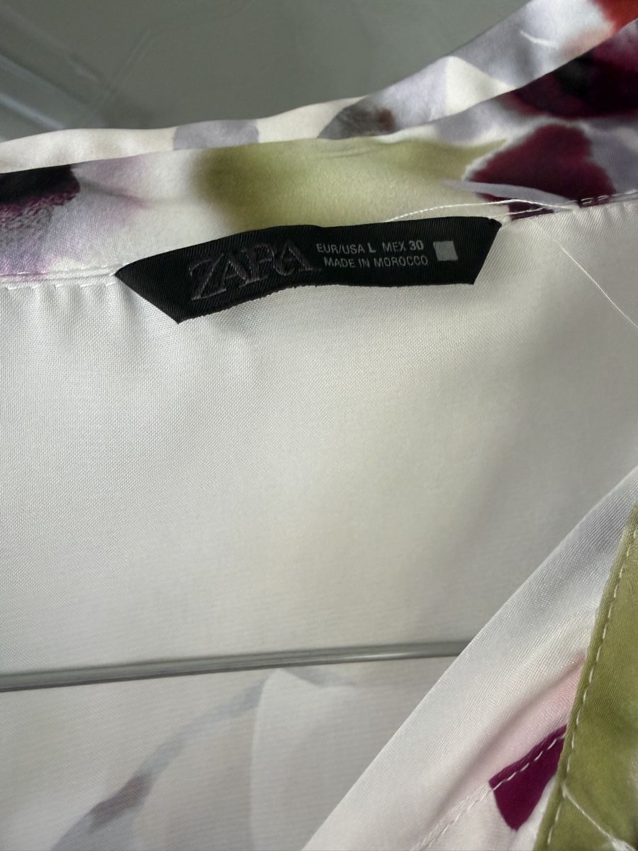 Zara Camicette: Damen Bluse ZARA Blumenmuster L NEU – Nuovo (secondo la descrizione) da Unterengstringen venduto da Blingbling537 1