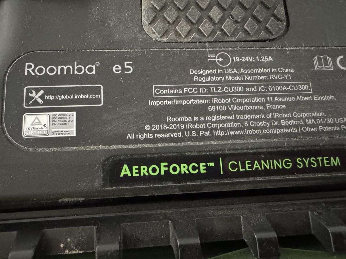Irobot Aspirapolveri & Accessori: Staubroboter Roomba e5 – Usato da Balsthal venduto da Narulya 1