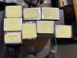 8x HDD 2.5 Zoll