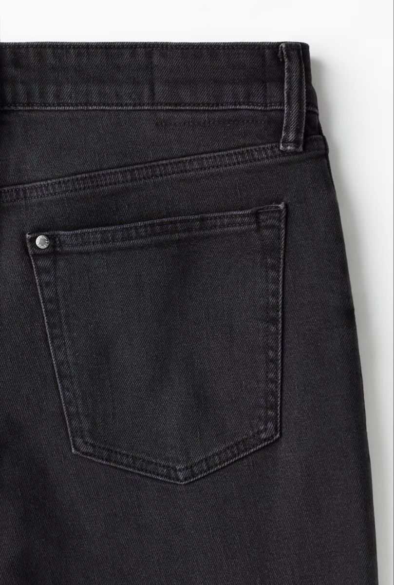 H&M Jeans: REGULAR TAPERED JEANS – Nuovo e nell'imballaggio originale da Les Prés-d'Orvin venduto da Karli22 1
