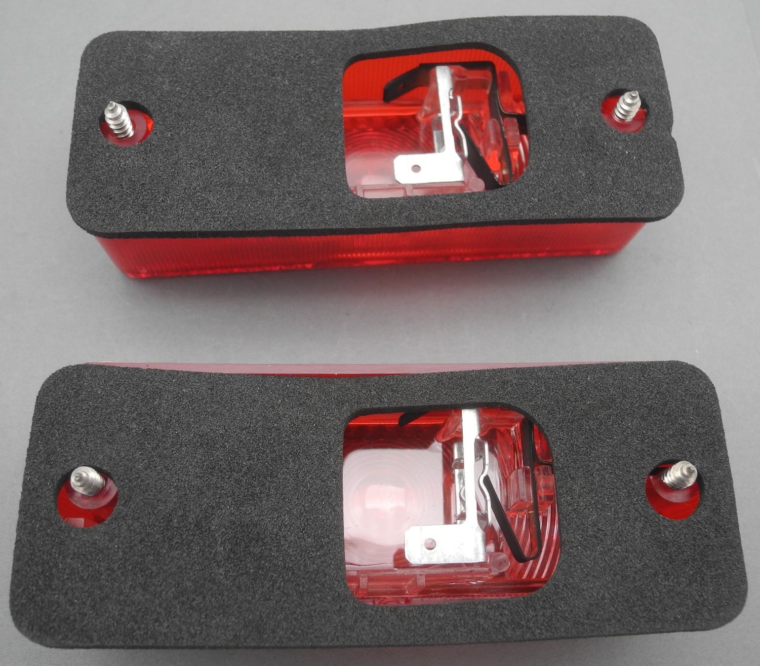 Tutti pezzi di ricambio auto: 2 Stk. Hella Oldtimer Schlussleuchten SR rot, Nr. 55a – Nuovo e nell'imballaggio originale da Kottwil venduto da Crazyrolf 3