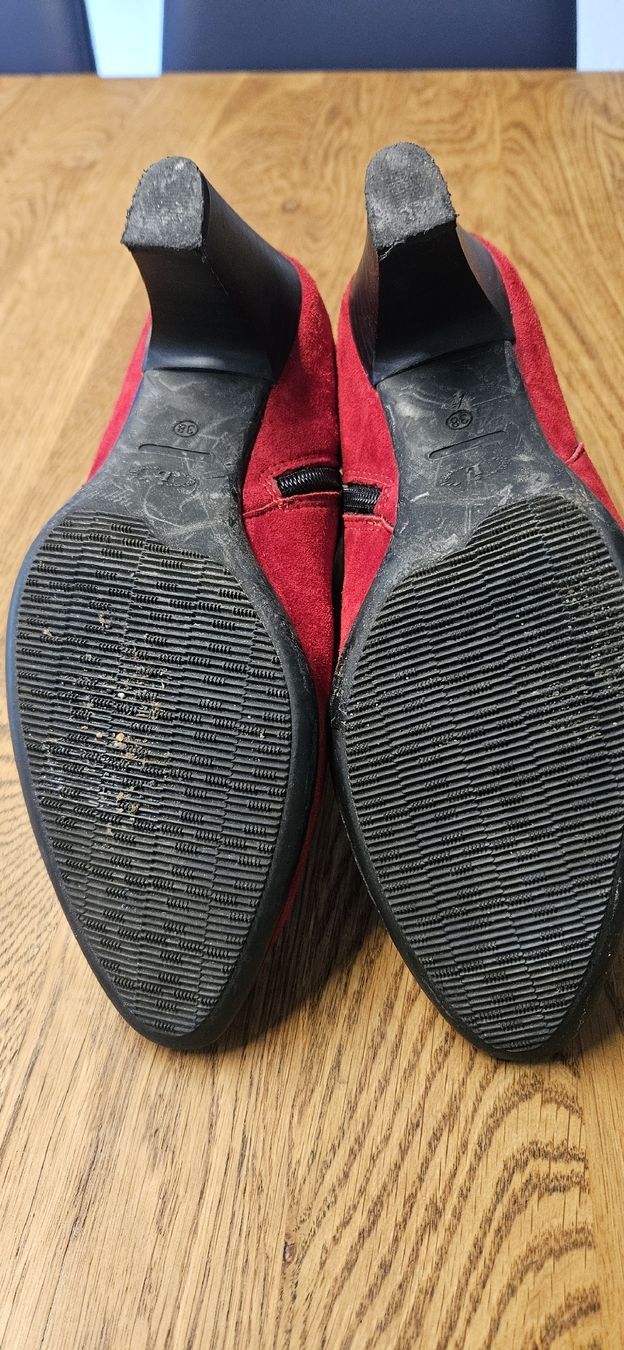 Scarpe da donna: Rote Stiefeletten, Gr. 38 - Herbst Look! – Usato da Matten b. Interl venduto da fla_s8sd 2