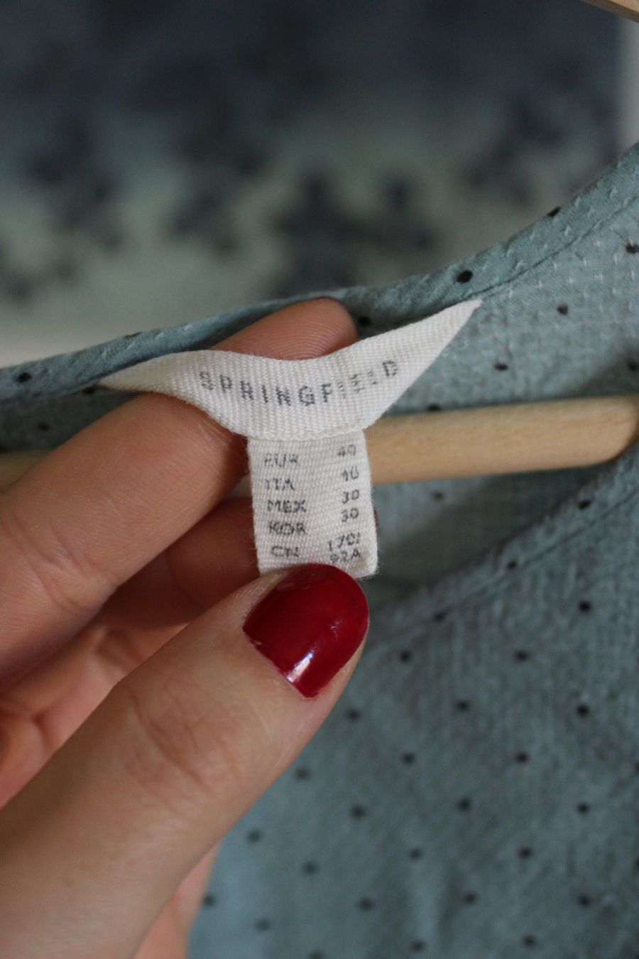 Camicette: Blouse, with buttoned back – Usato da Zürich venduto da nir_n9jc 3