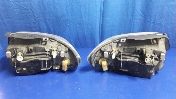 Seat Fari: Seat Ibiza Scheinwerfer li+re – Usato da Ibach venduto da Zingi73 1
