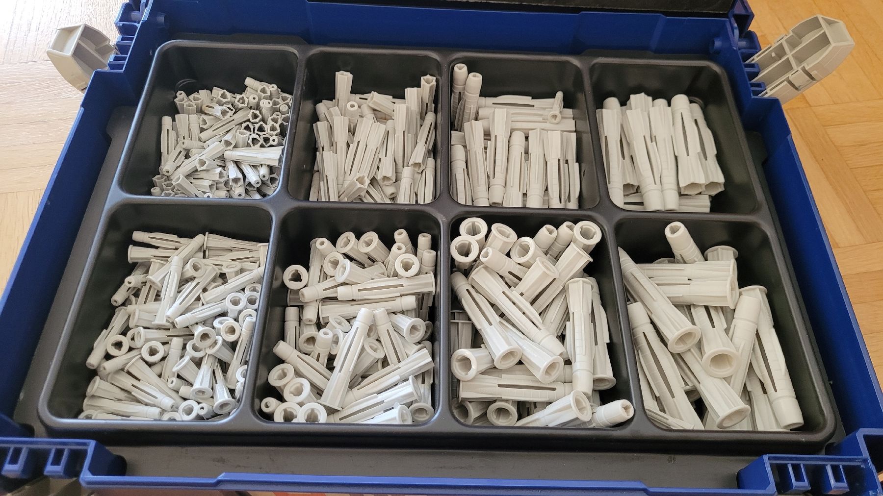Ferramenta: Dübel Set im BERNER BERA-clic Sortiment – Usato da Birsfelden venduto da samurai99 1