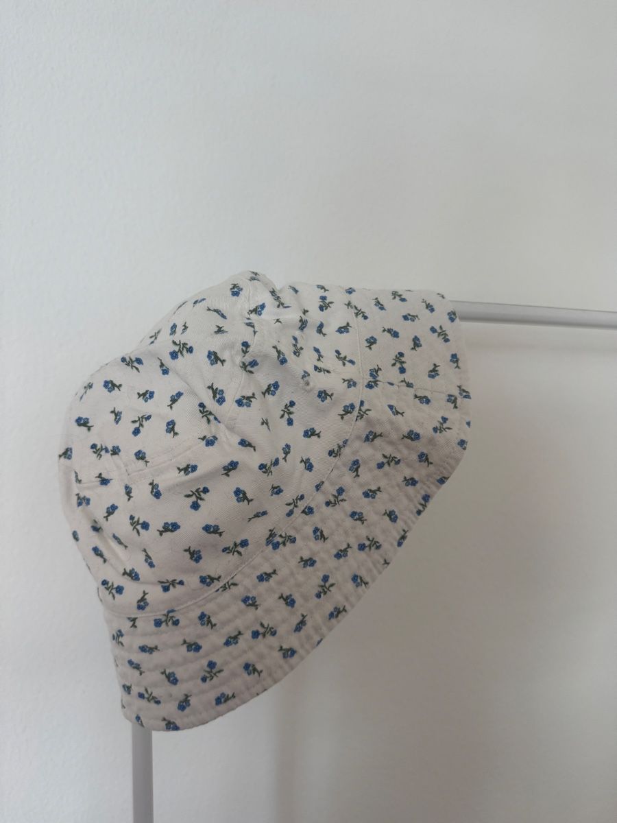 H&M Copricapi, berretti & cappellini: Bucket Hat H&M Blumenmuster – Usato da Zürich venduto da s.o13