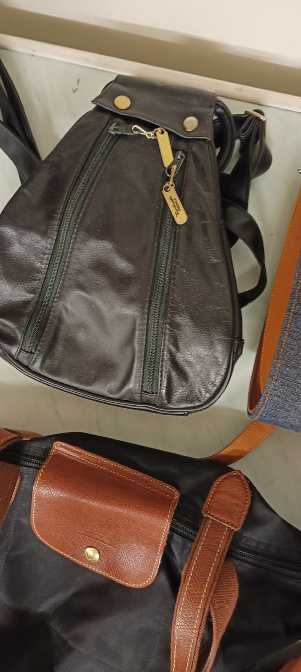 Borse da donna: Taschen Konvolut Damen   – Usato da Pfäffikon ZH venduto da K-V-M 5