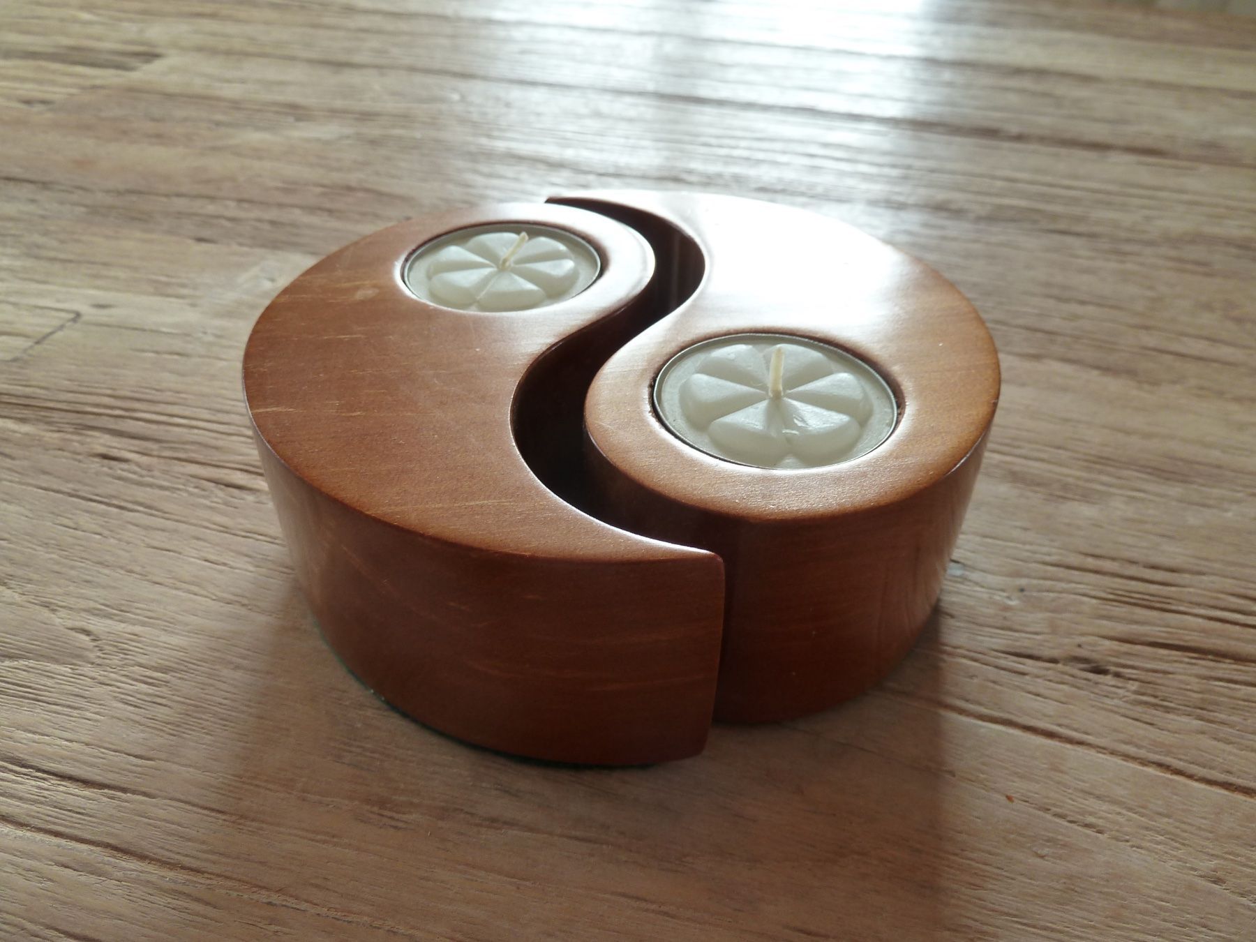 Kerzenständer: Yin & Yang Teelichthalter aus Holz – Gebraucht aus Niederscherli von lama8567 1