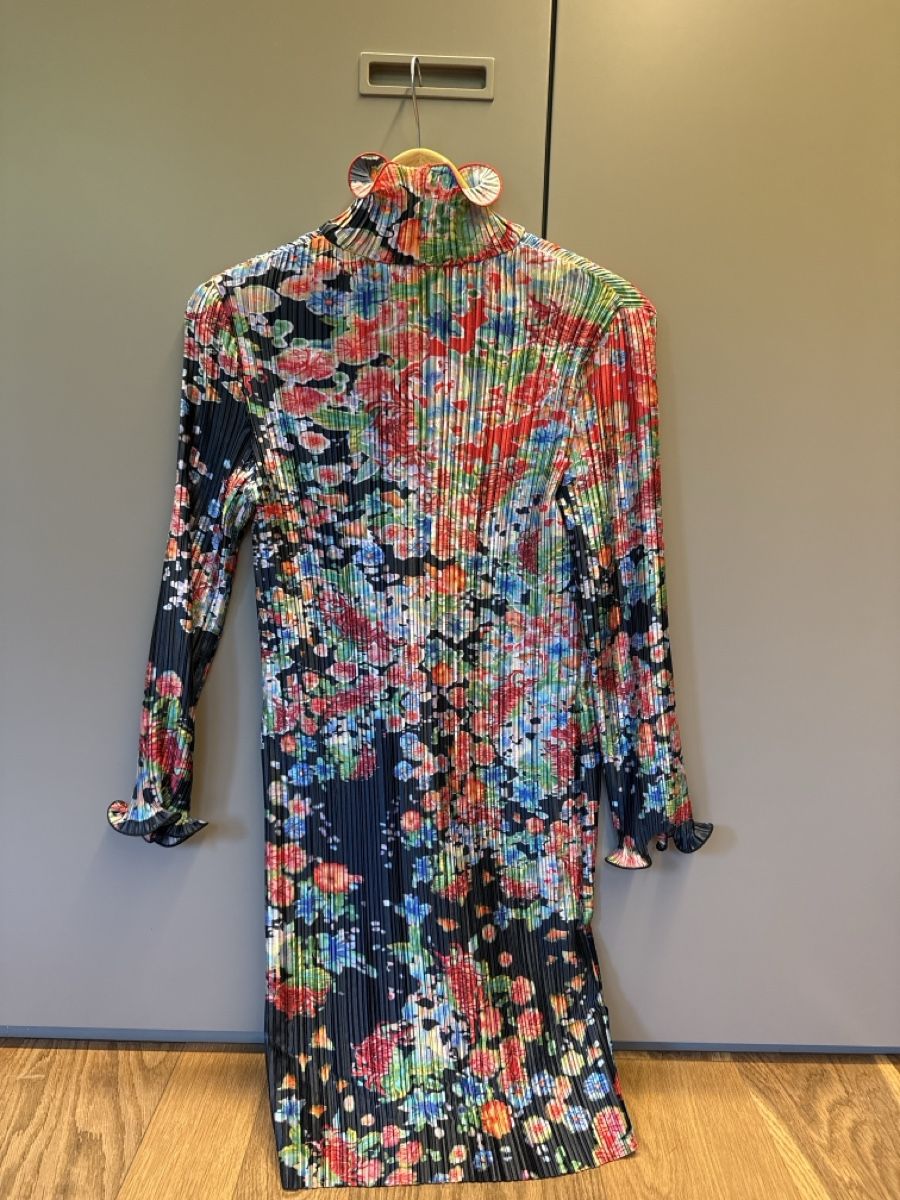Givenchy Vestiti: Givenchy silk pleated cocktail dress – Nuovo e nell'imballaggio originale da Bäch SZ venduto da jfog