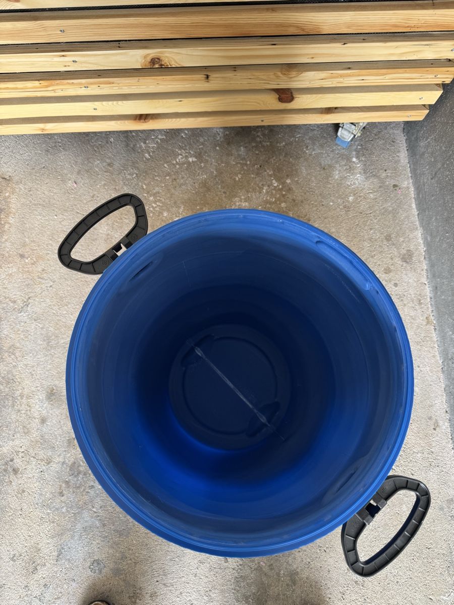 Zubehör: Fass Blau 60l guter Zustand – Gebraucht aus Weinfelden von rizzla360 3