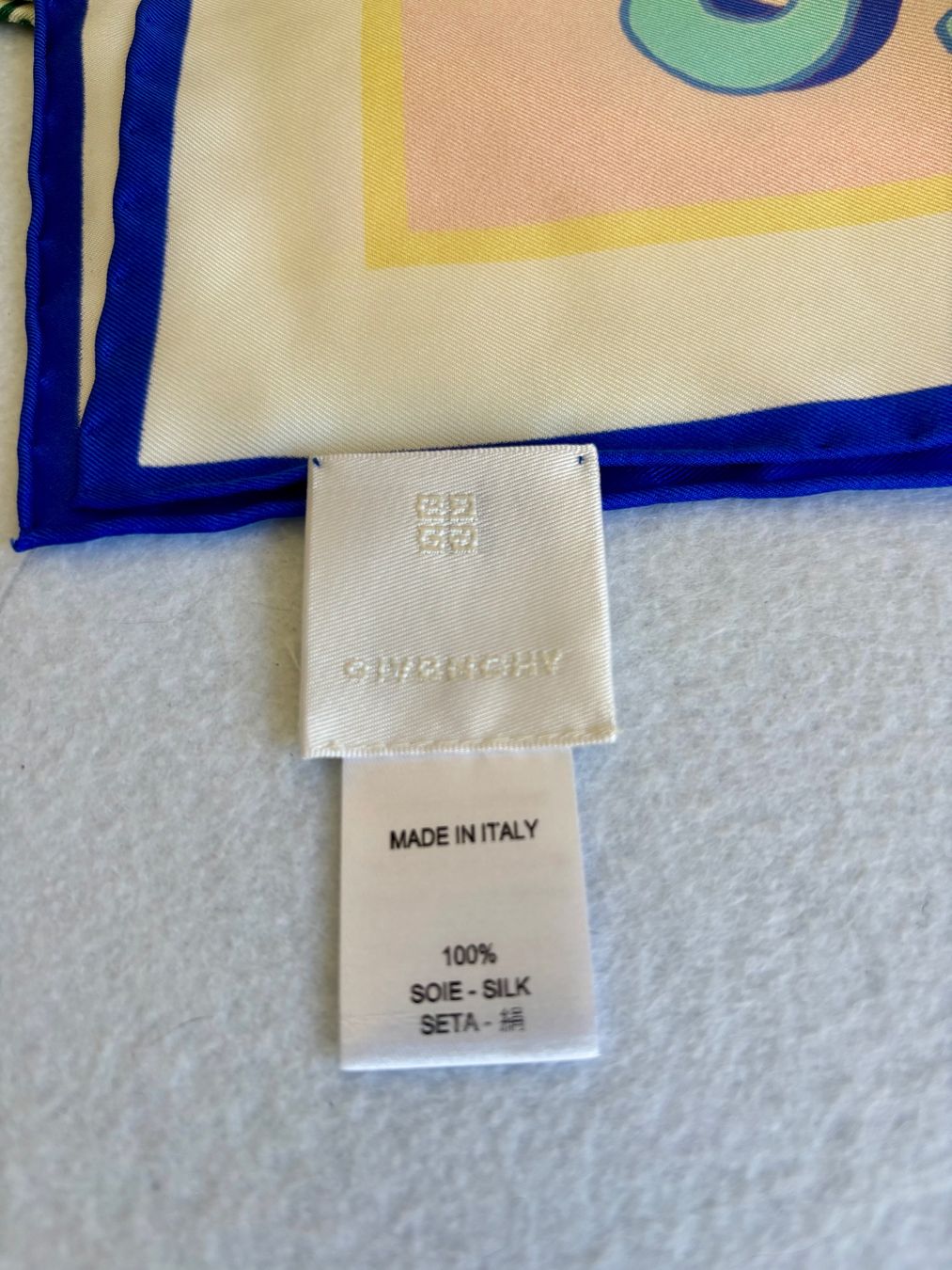 Givenchy Foulards, Tücher & Schals: Givenchy Seidentuch 90 x 90 cm – Neu (gemäss Beschreibung) aus Pfungen von bayside01 3