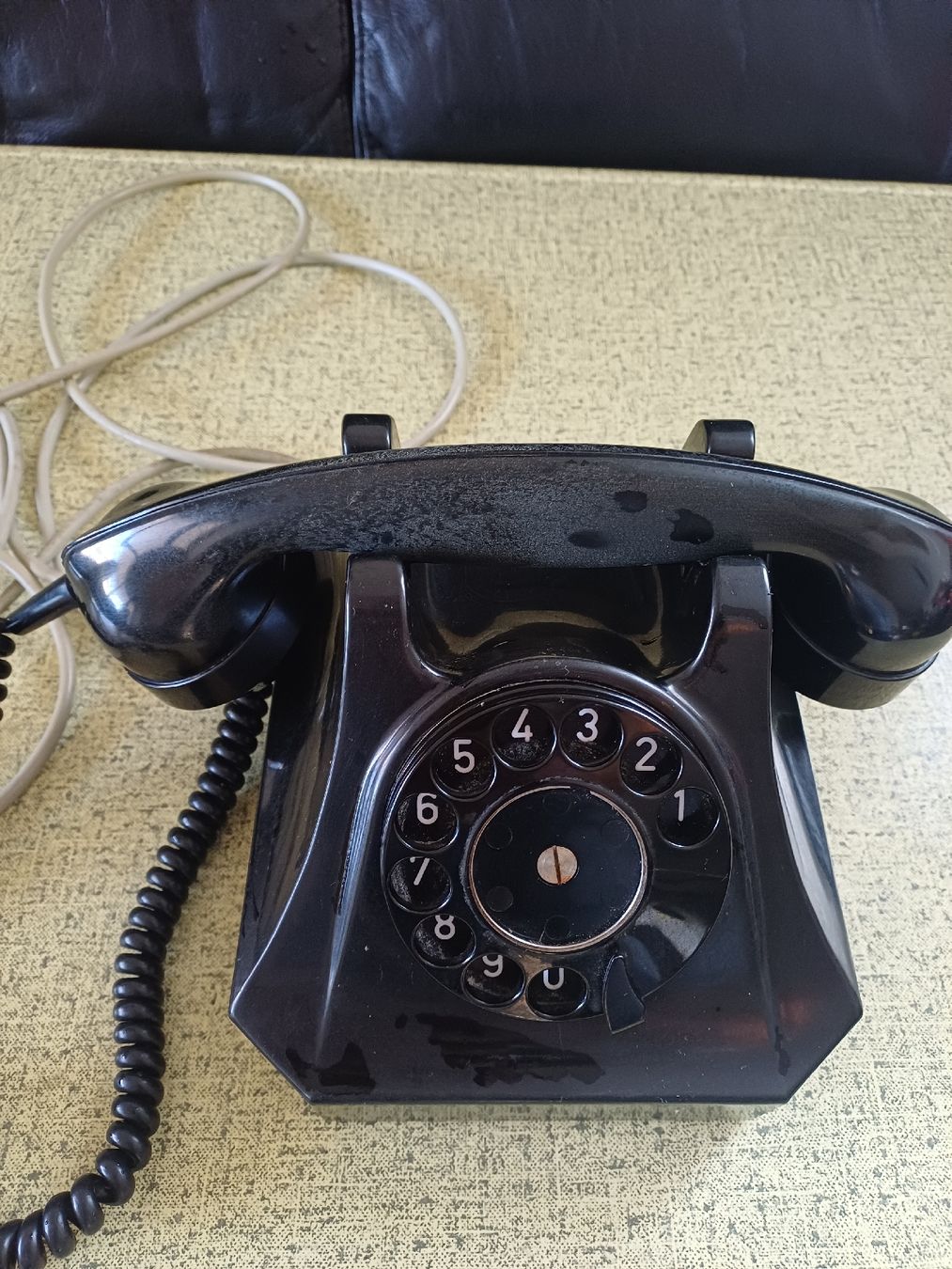 Telefoni: Festnetztelefon Modell 29 schwarz mit Wählscheibe gebraucht – Usato da Ebersecken venduto da Napf08 1