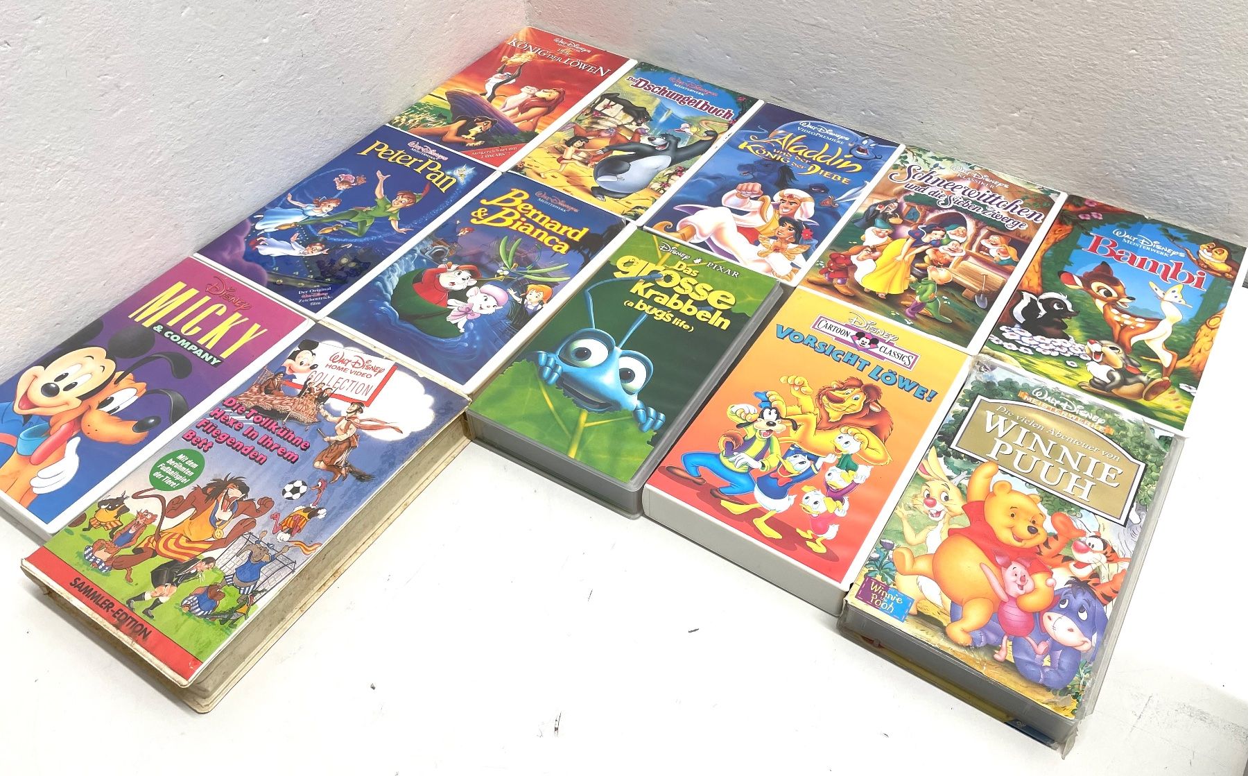 Tutti i VHS: Disney VHS Set a 12 St. – Usato da Niederdorf venduto da LeptonAG