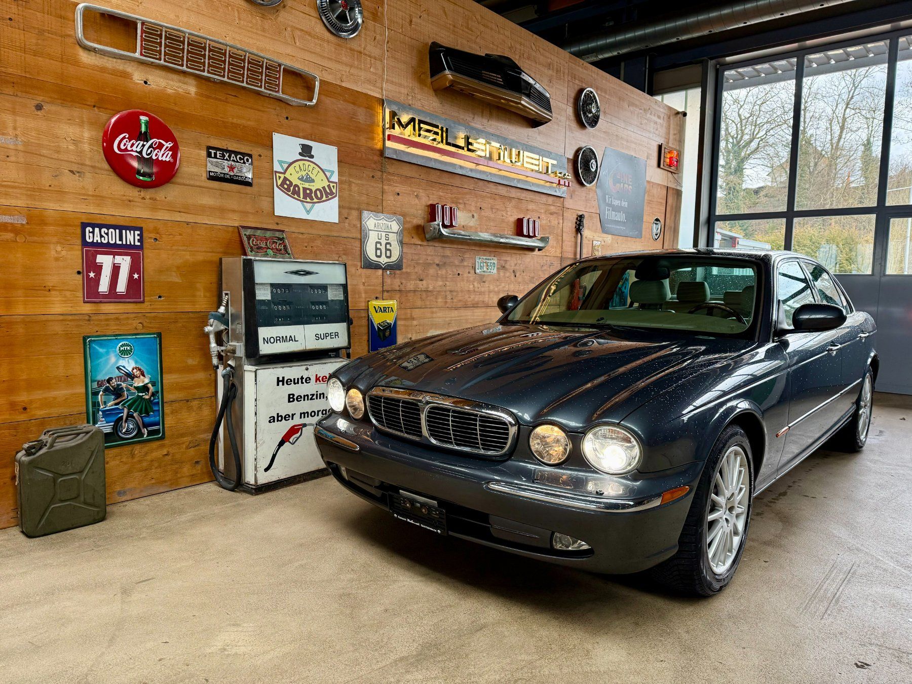 Jaguar Autos: Jaguar XJ8 Executive 4.2 ab MFK – Gebraucht aus Gretzenbach von GarageMeilenweit 1