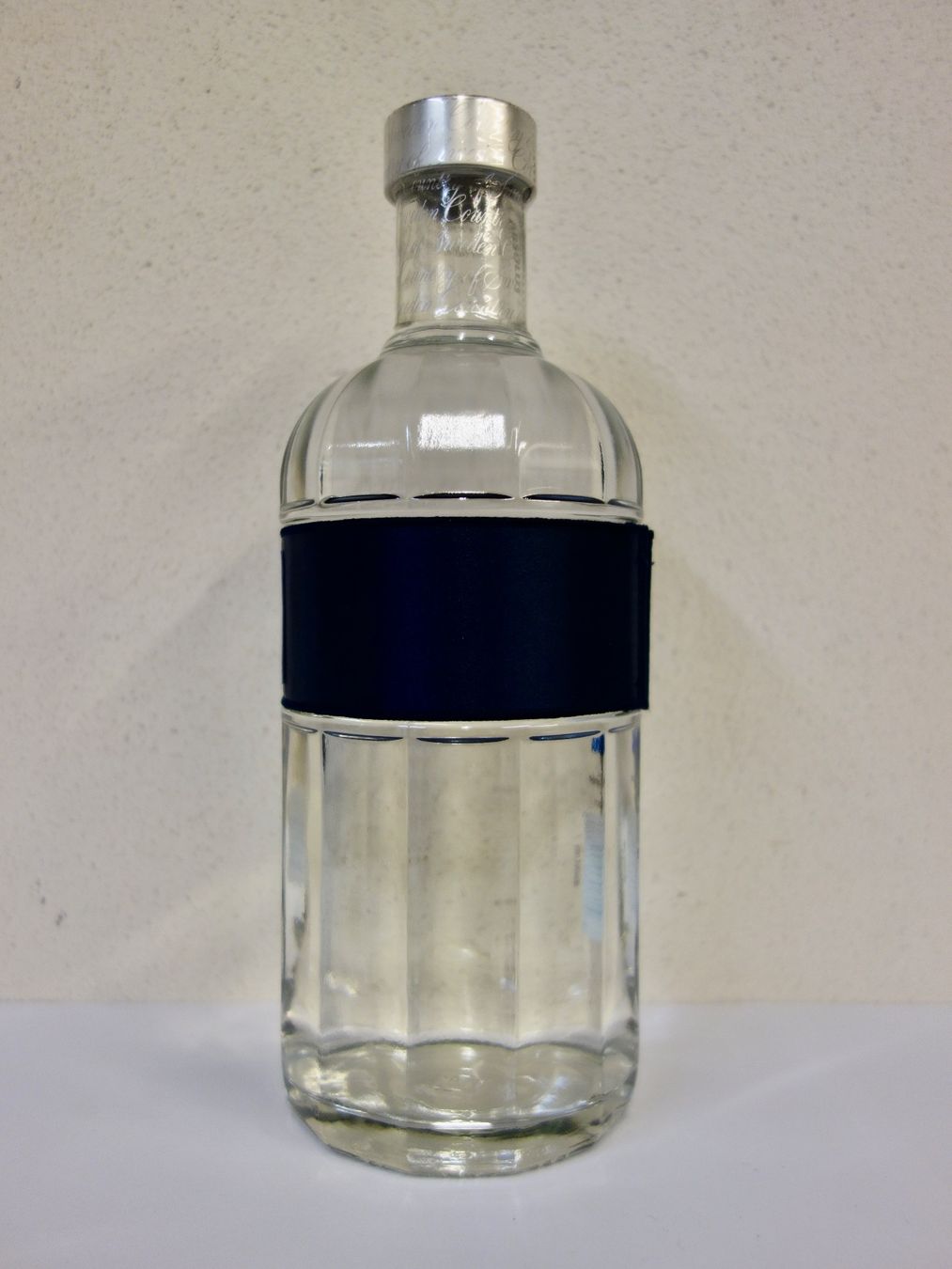 Absolut Vodka Bevande alcoliche: 1 x ABSOLUT VODKA ABSOLUT MODE Edition 2011 – Nuovo e nell'imballaggio originale da Kerzers venduto da zimmergruen 1
