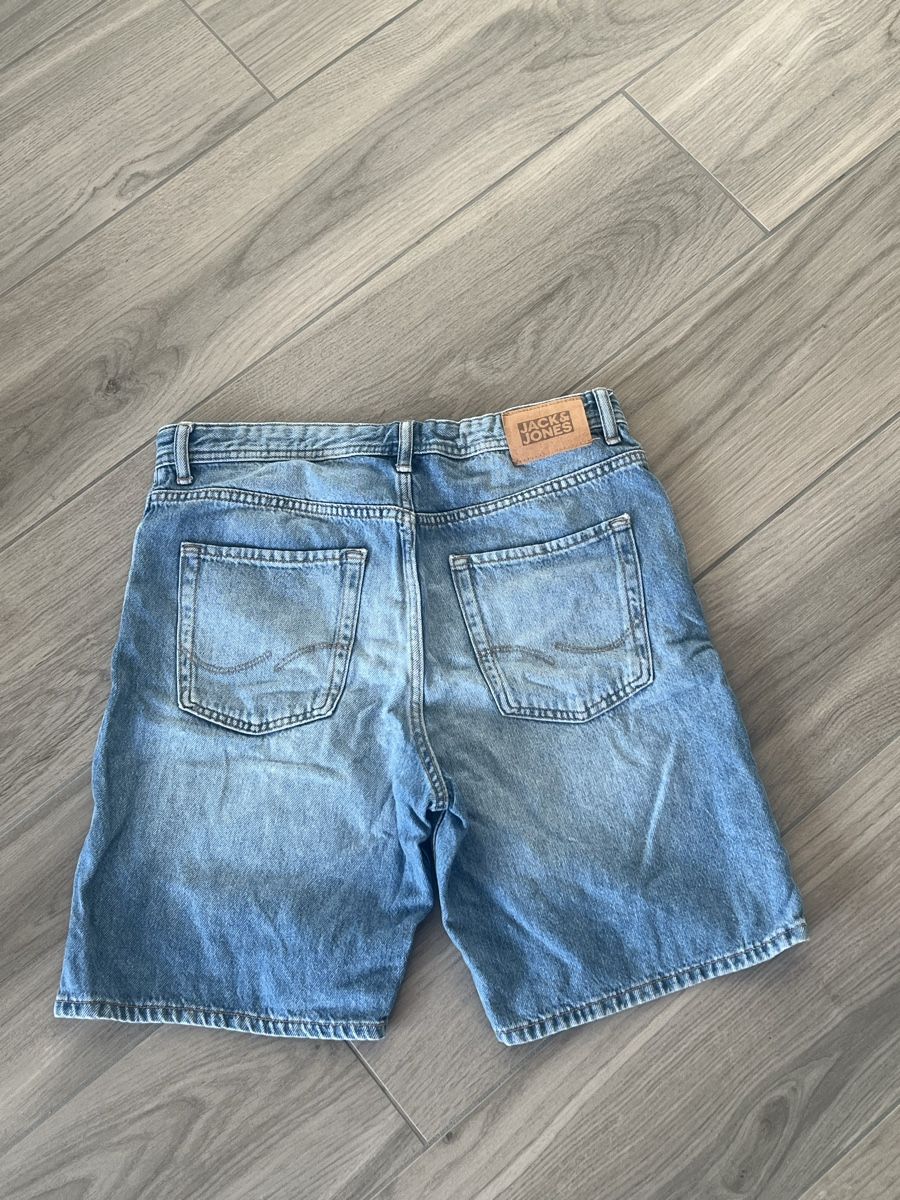 Jack & Jones Pantaloni: Shorts von Jack&Jones Grösse 176 – Usato da Niederhelfenschwil venduto da tab_xlc7 1