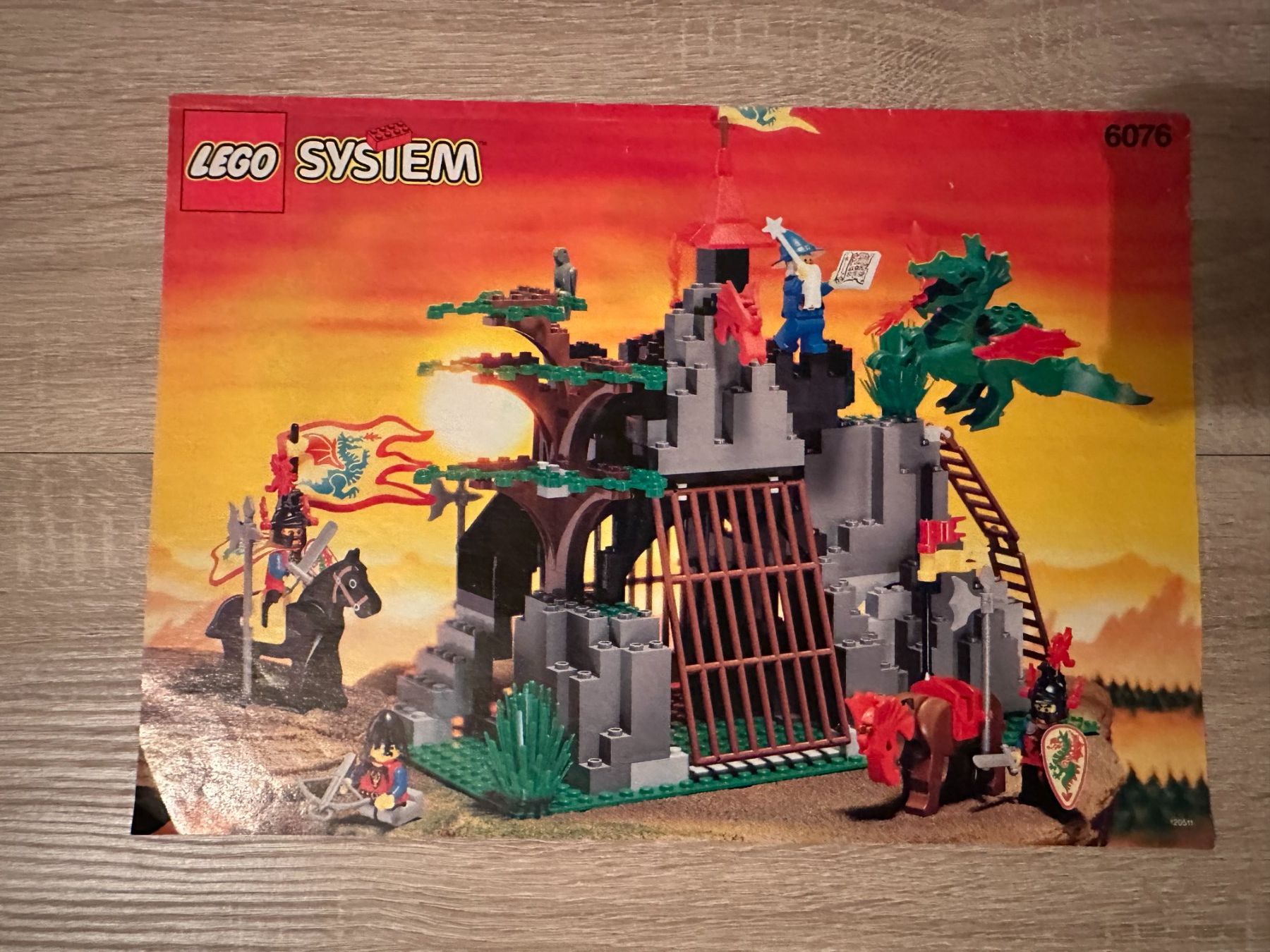 Lego Kit di costruzioni: LEGO Ritter 6076 Dark Dragon's Den – Usato da Basel venduto da Don-Angel 6