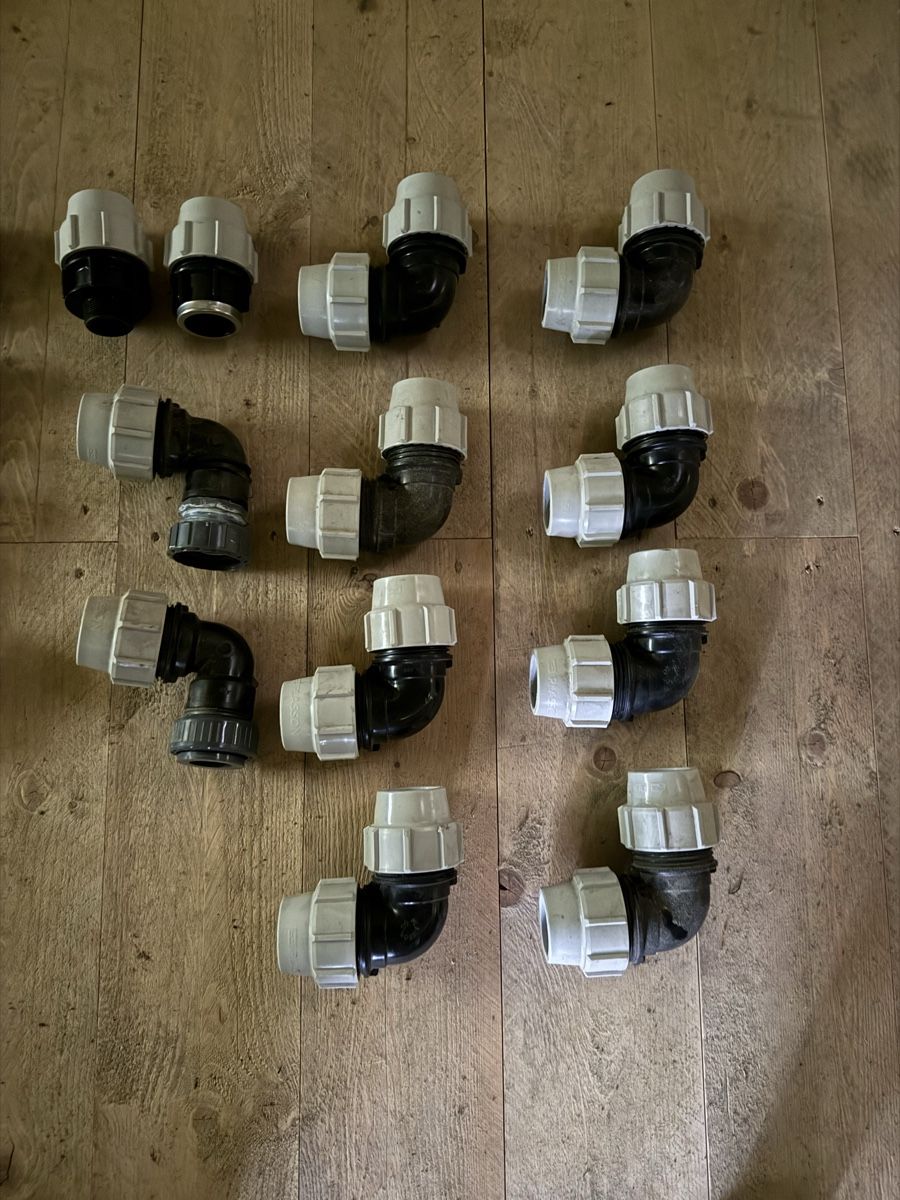 Tuyaux & tubes: Rohrverbinder Plasson Klemmfitting – Neuf (Voir description) à Portalban par lui_scq7