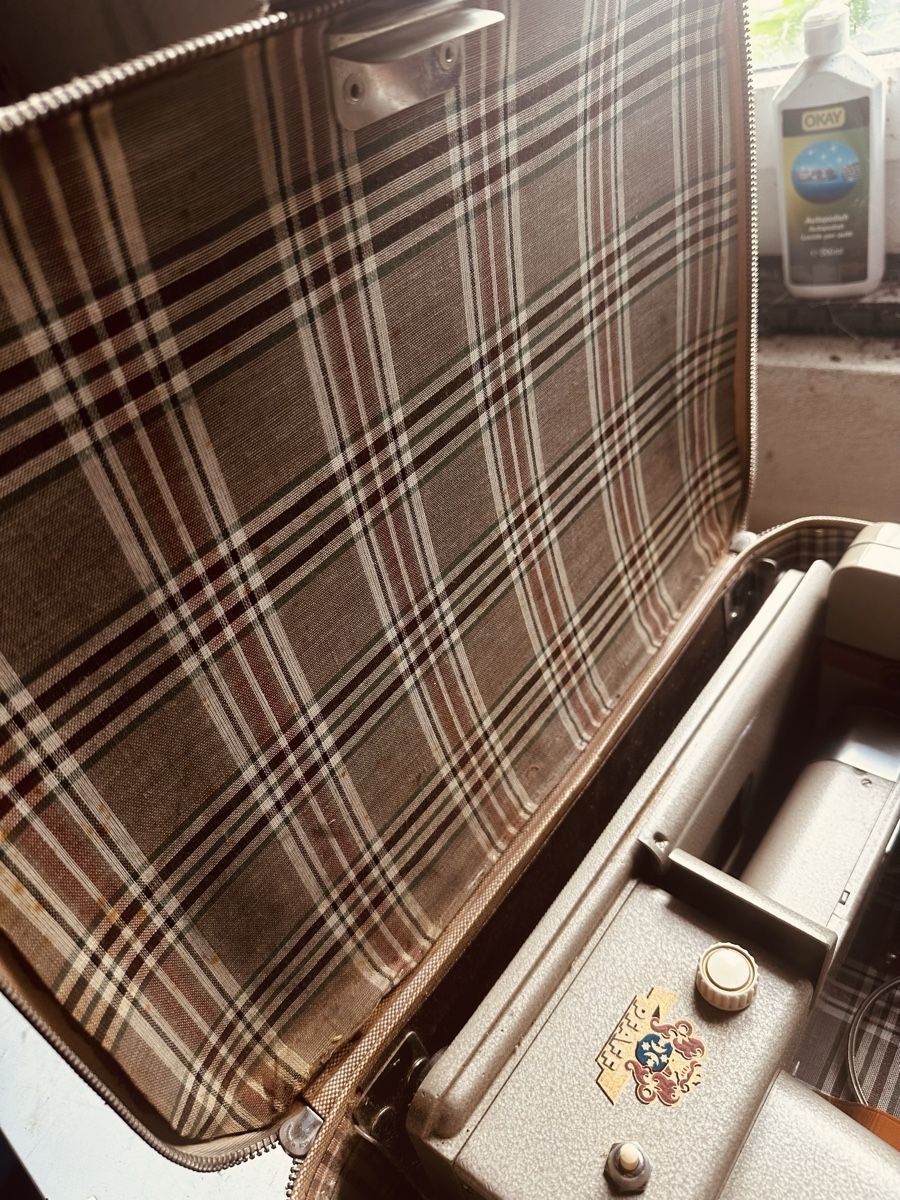 Pfaff Macchine da cucire: PFAFF 332 machine à coudre vintage  – Usato da Fribourg venduto da arkina_777 4