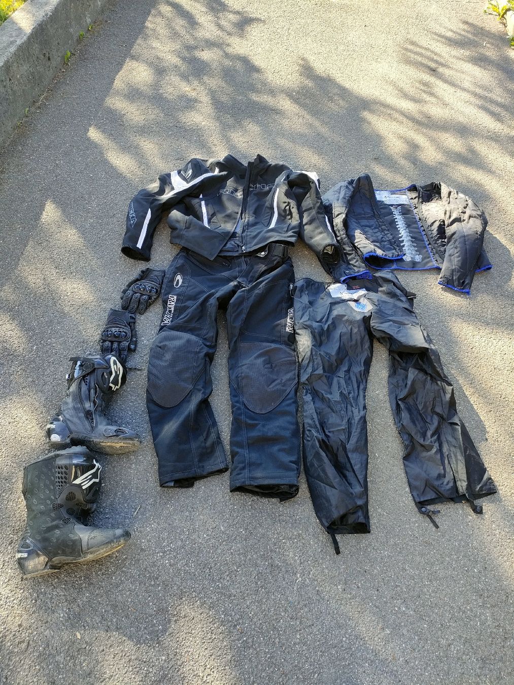 Lotti di vestiti: Motorrad Schutzkleidung – Usato da Brenzikofen venduto da ste_f6cd