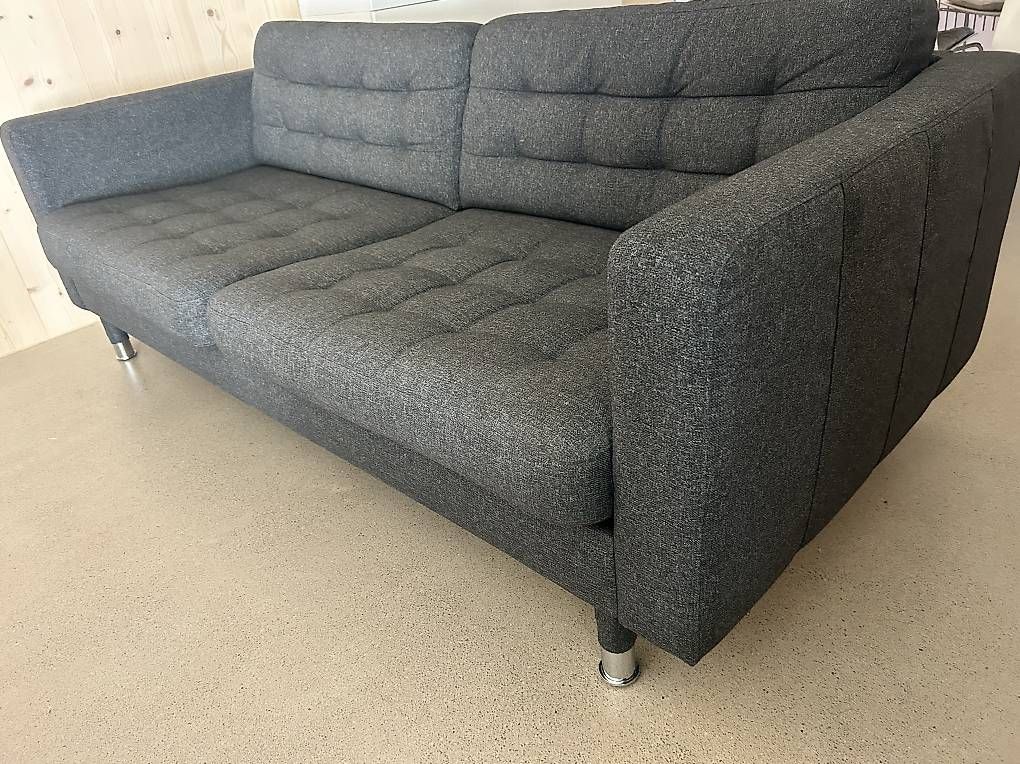 Sofas: Landskrona 3er-Sofa, dunkelgrau  – D'occasion à Killwangen par sea_vf7r 3