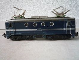 Ancienne locomotive Märklin H0