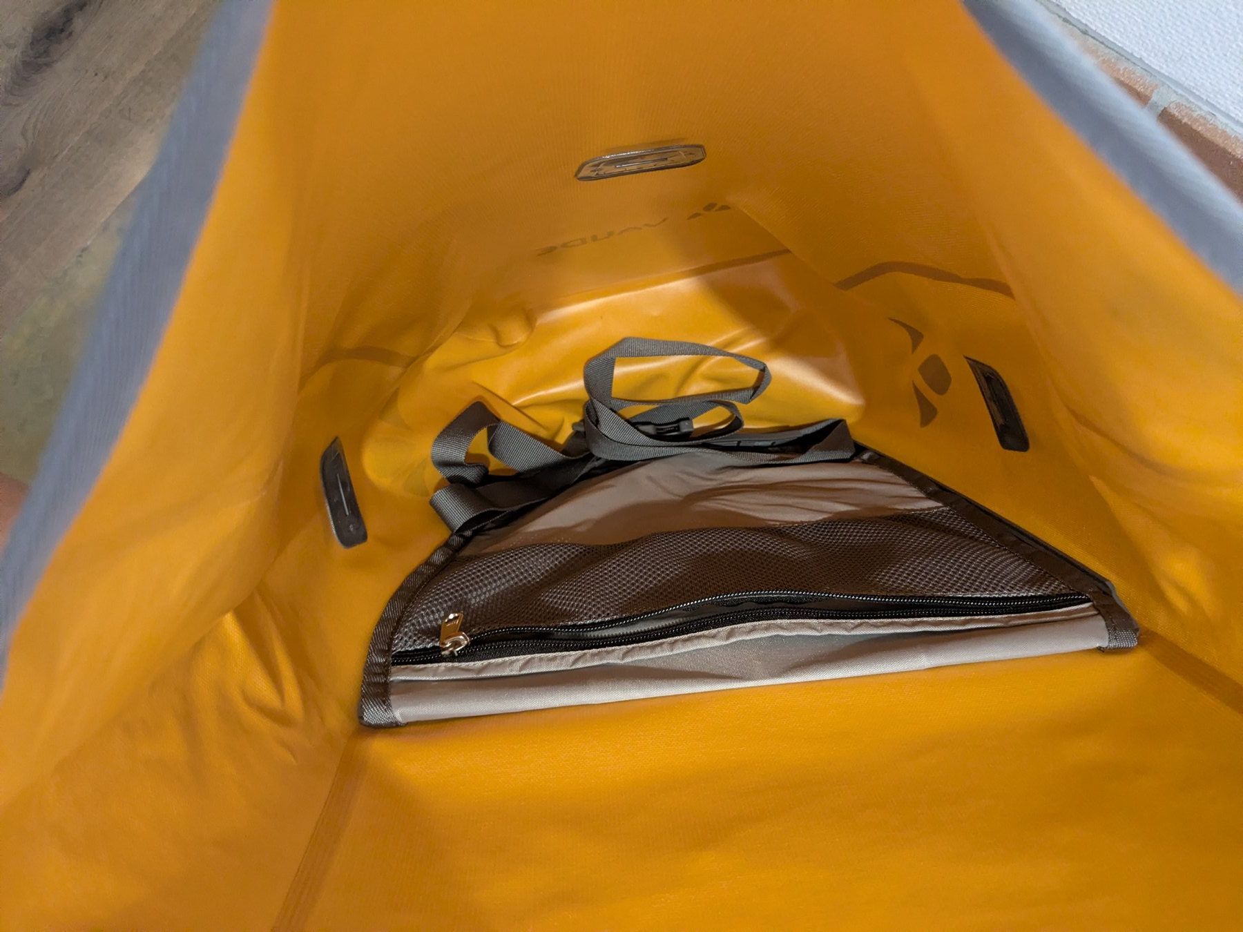 Vaude Pezzi di ricambio: 2 x 24L Vaude pannier bags – Usato da Winterthur venduto da cop_skd5 2