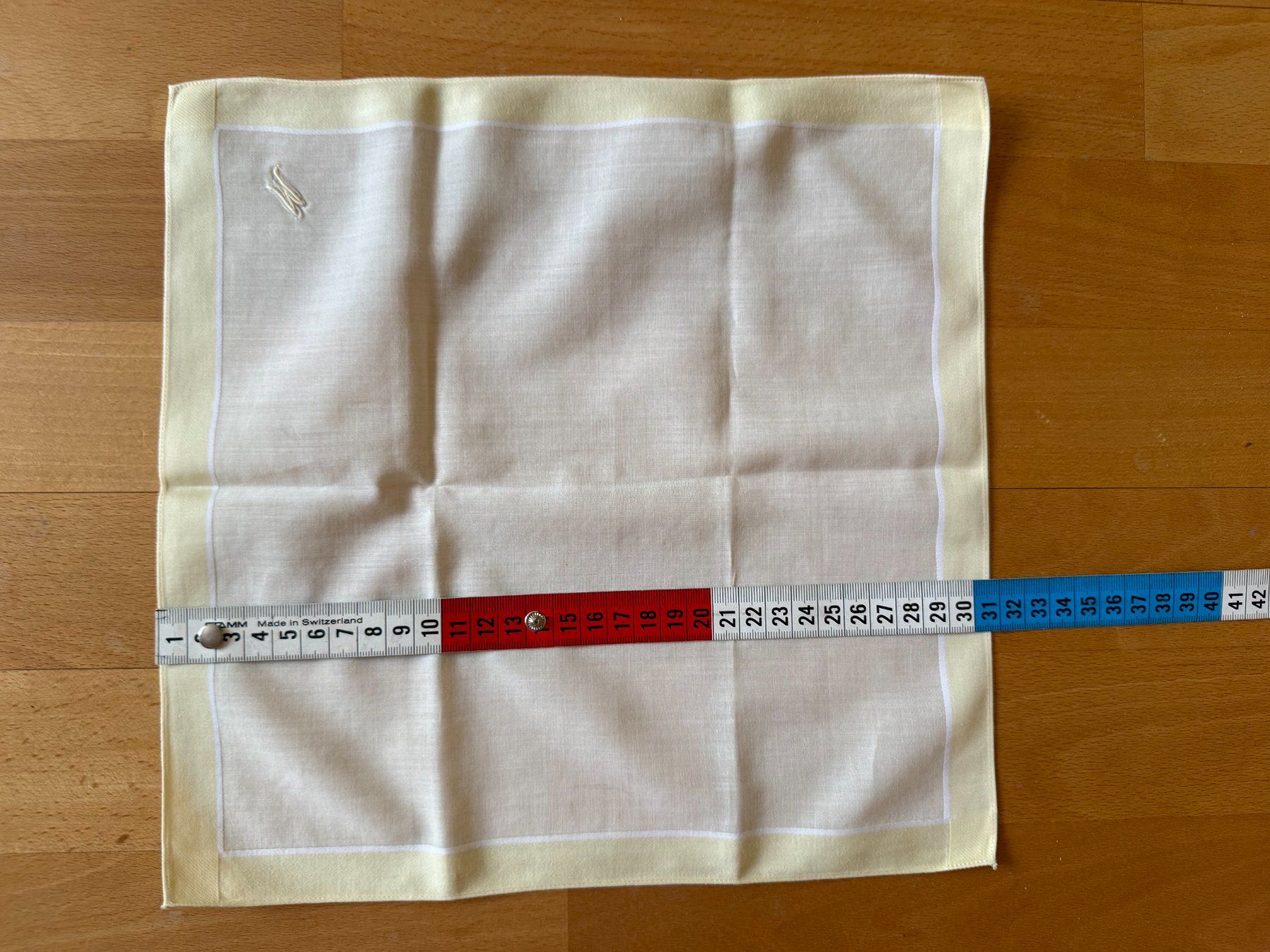 Altro in  Abbigliamento & Accessori: Taschentuch  Mouchoir  mit Monogramm  M – Usato da Subingen venduto da ArtBead 5