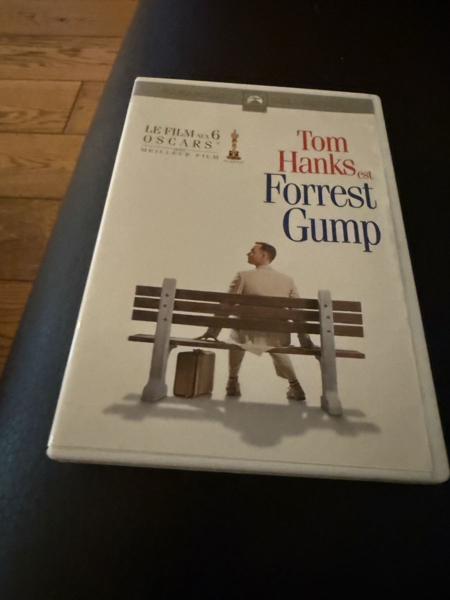Tous les DVDs: Forrest Gump ( Tom Hanks) 6 Oscars  – D'occasion à Troinex par grigri2020