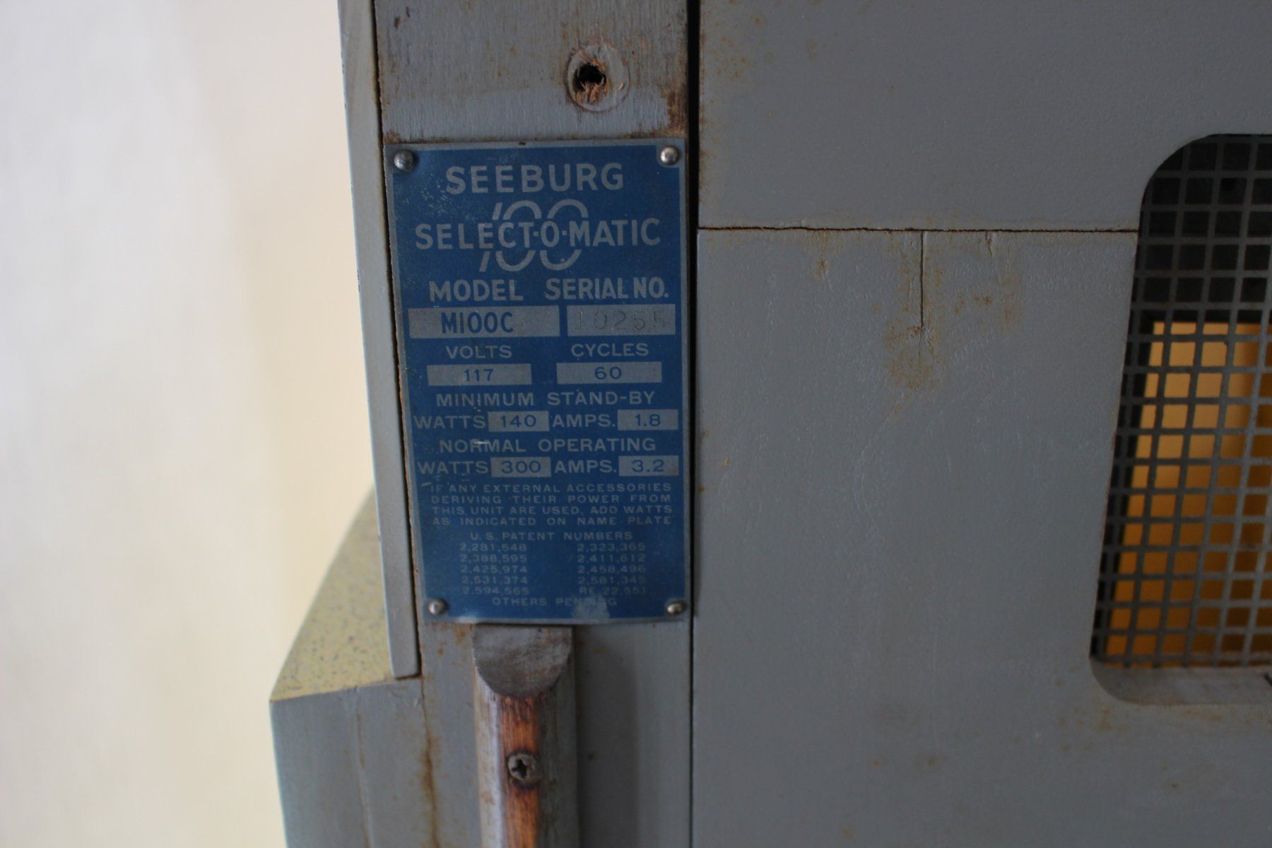 Seeburg Jukebox: Seeburg M100C Musikbox Jukebox – Usato da Worben venduto da Juno48 4