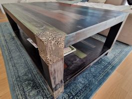 Couchtisch aus Massivholz