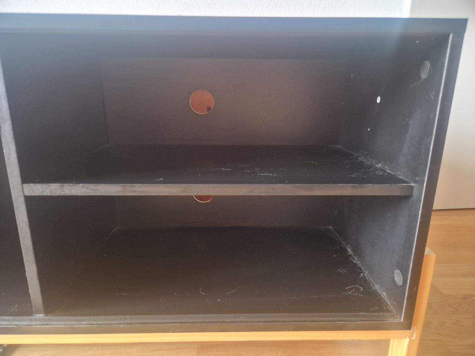 Livique TV Möbel: TV Möbel / Lowboard von Livique – Gebraucht aus Reinach BL von Dschinni80 2