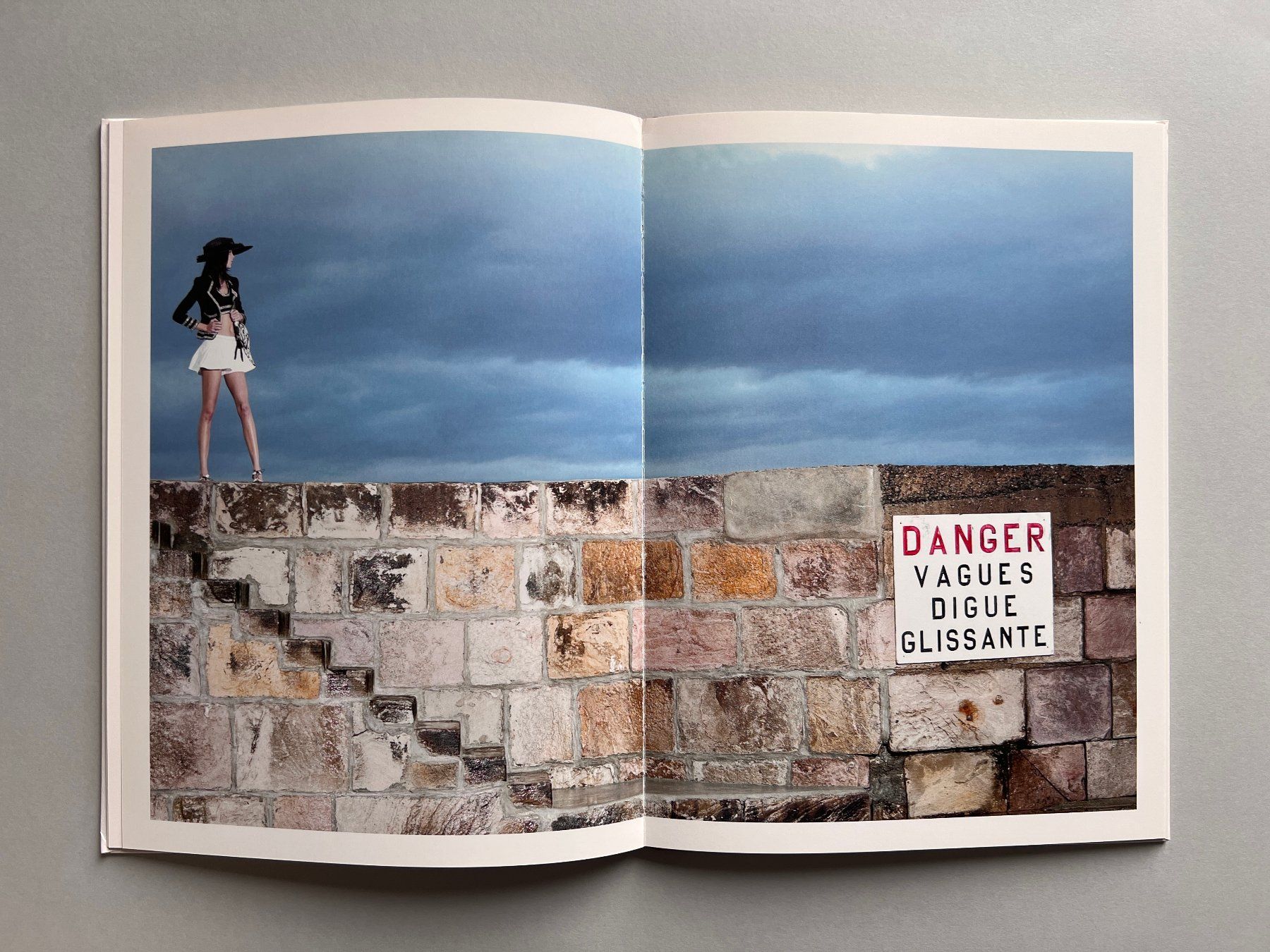 Chanel Documenti: CHANEL Katalog Frühling-Sommer 2003 mit DVD – Usato da Küsnacht ZH venduto da sowohlalsauch 5