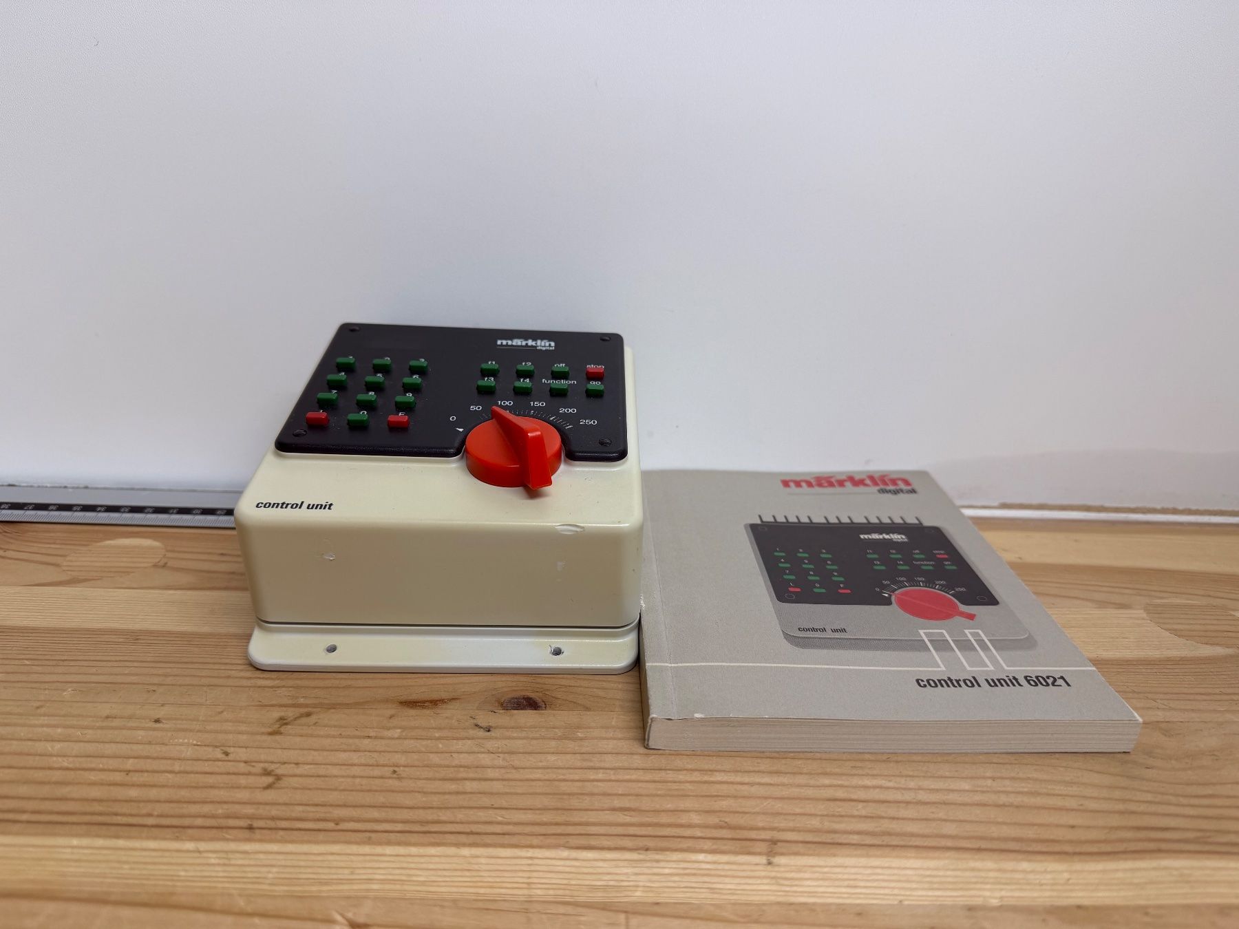 Märklin Modelleisenbahnen: Märklin 6021 control unit – Gebraucht aus Büsserach von ModellbahnDepot