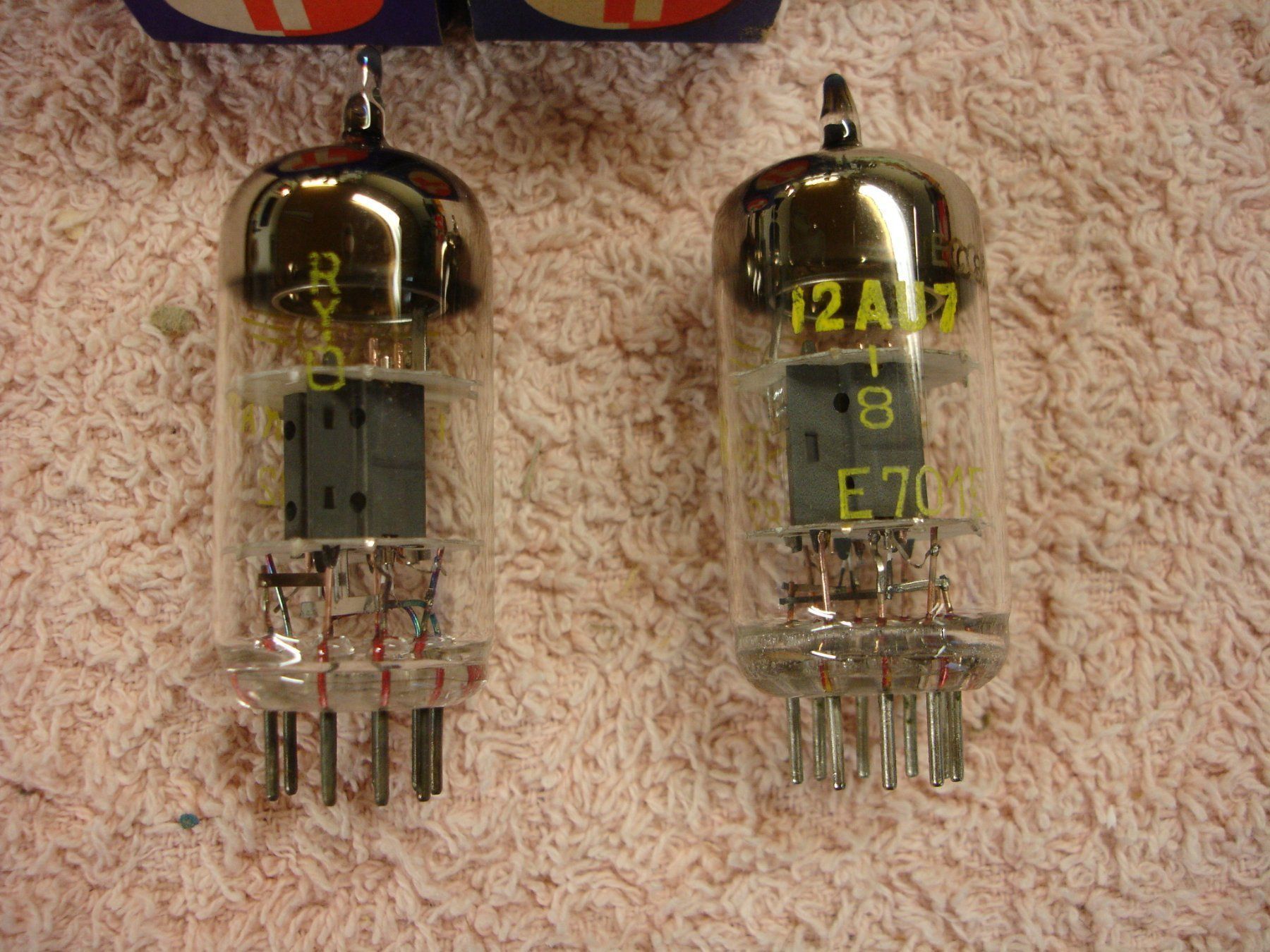 Componenti elettronici: Tungsram ECC82 - 2 Stück – Nuovo (secondo la descrizione) da Damvant venduto da Bleupa 1