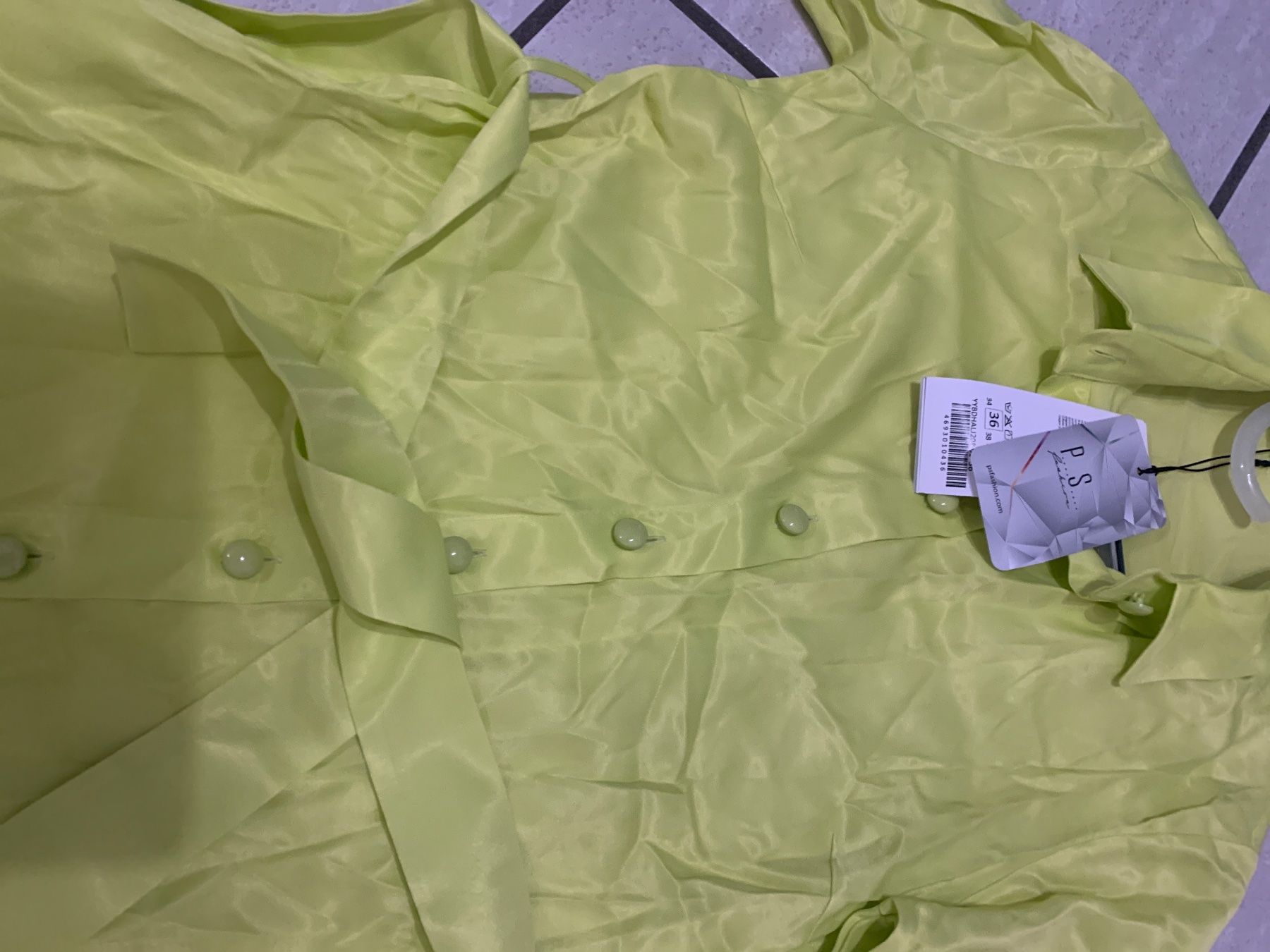 Vestiti: Neue Kleid – Nuovo e nell'imballaggio originale da Lausen venduto da tiguan07 3