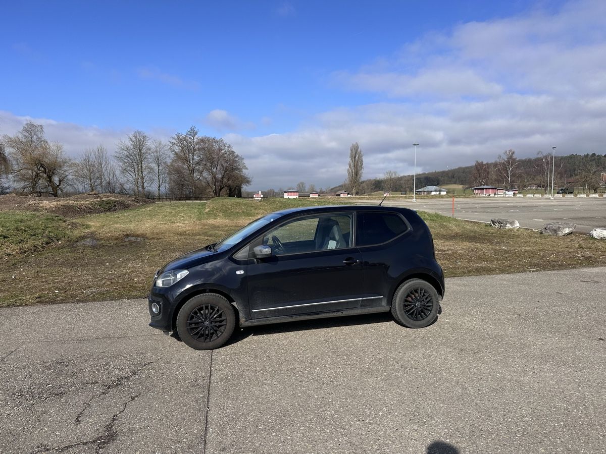 VW Autos: VW Up 1.0 MPI 55kW – Gebraucht aus Glattfelden von lia_hy5d 2