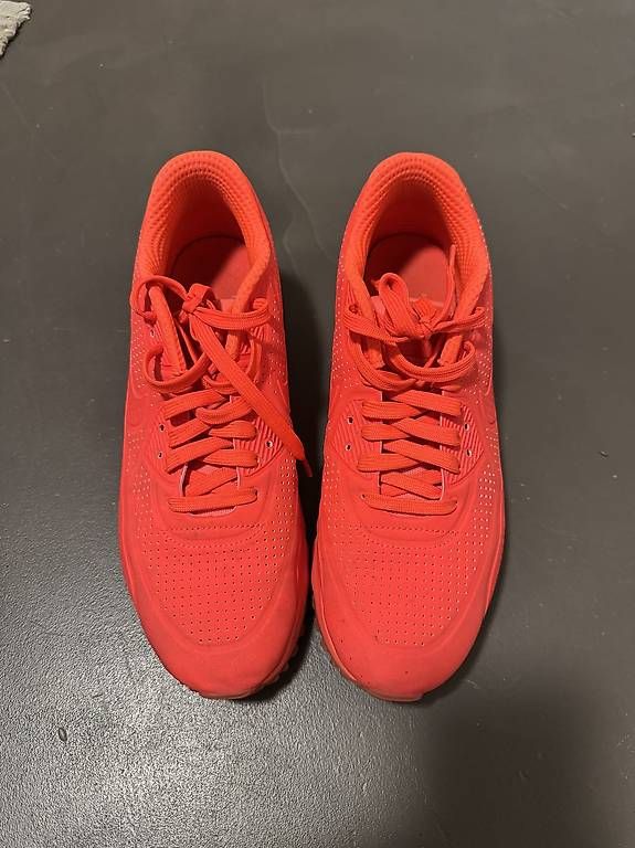 Scarpe da uomo: Nike Air Max 90 Essentials red/rot – Usato da Mauren venduto da 4x4jack