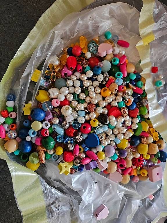 Catenine: Kräuel für Halskette – Usato da Neudorf venduto da Vogelhof