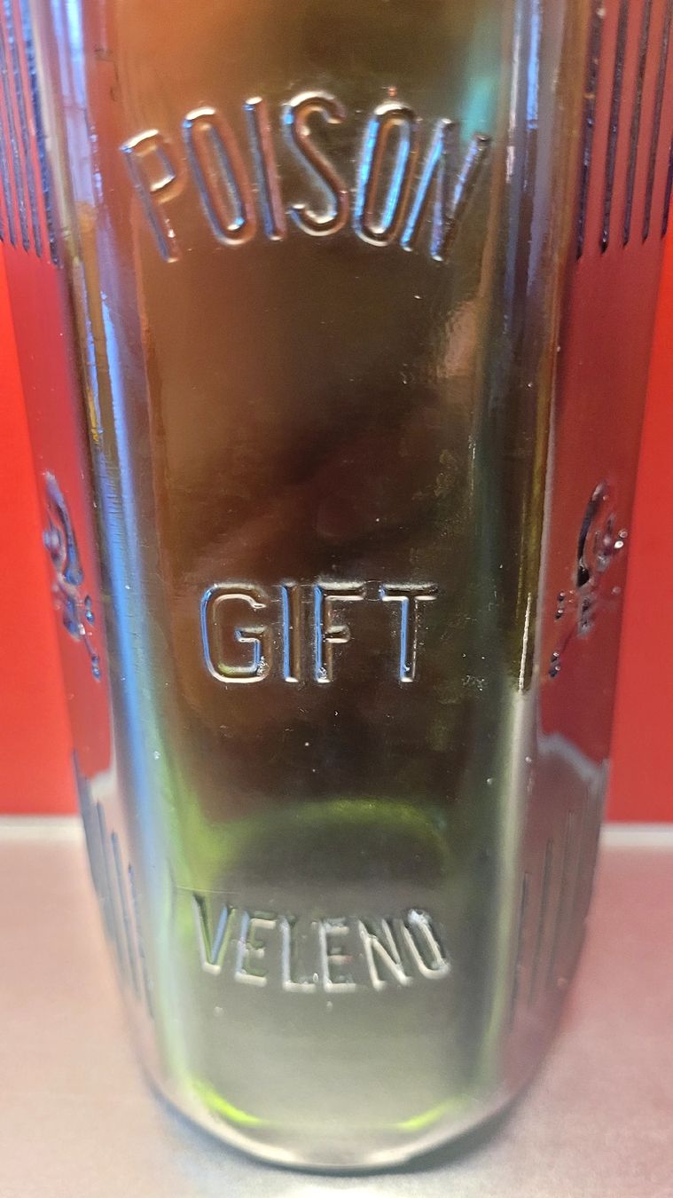 Bicchieri: alte Glasflasche "Gift" mit Deckel – Usato da Winterthur venduto da Barbarav 1