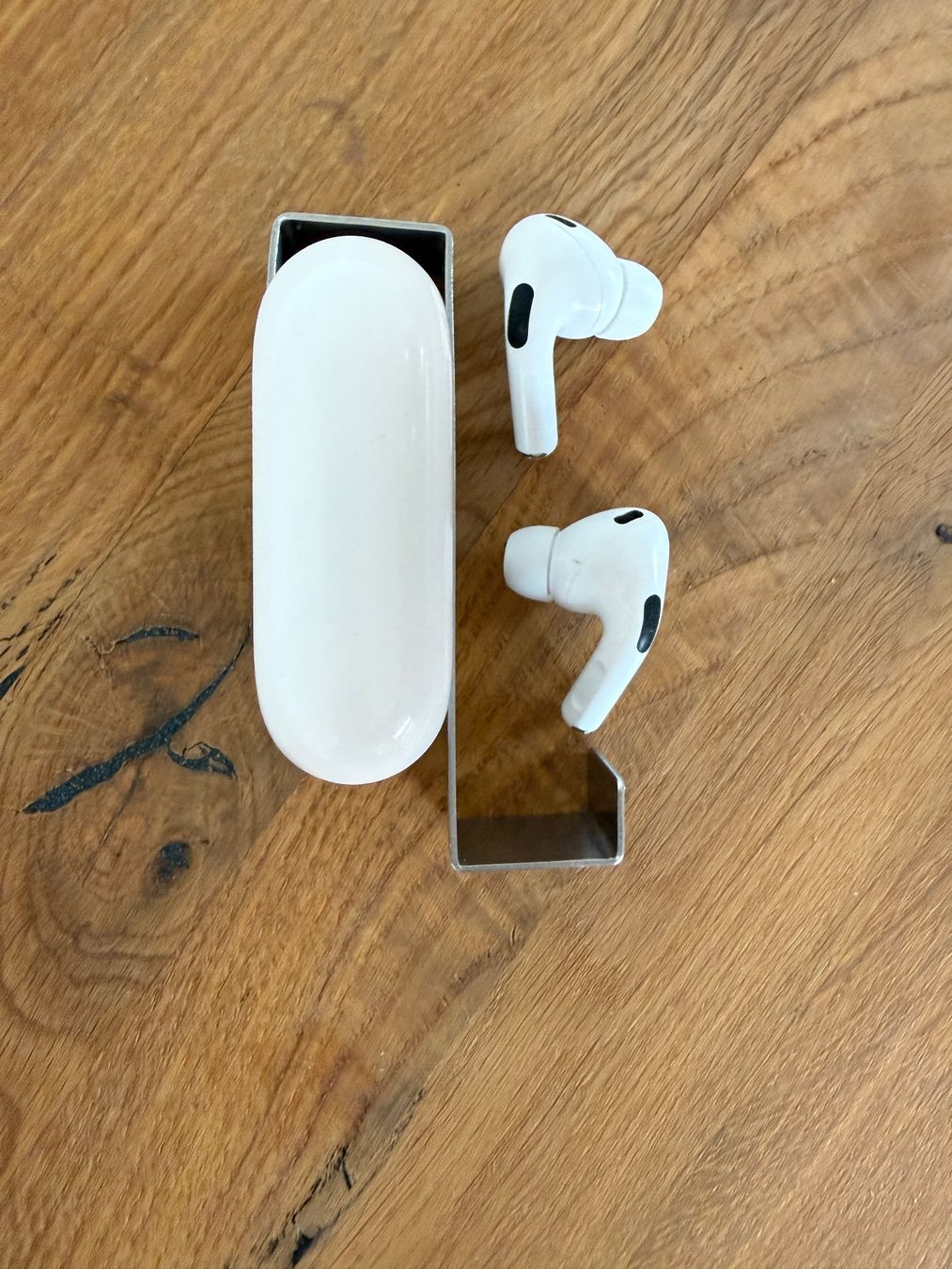 Apple Cuffie: APPLE AirPods Pro 2 (USB-C) – Usato da Lausanne venduto da Nine1982 5