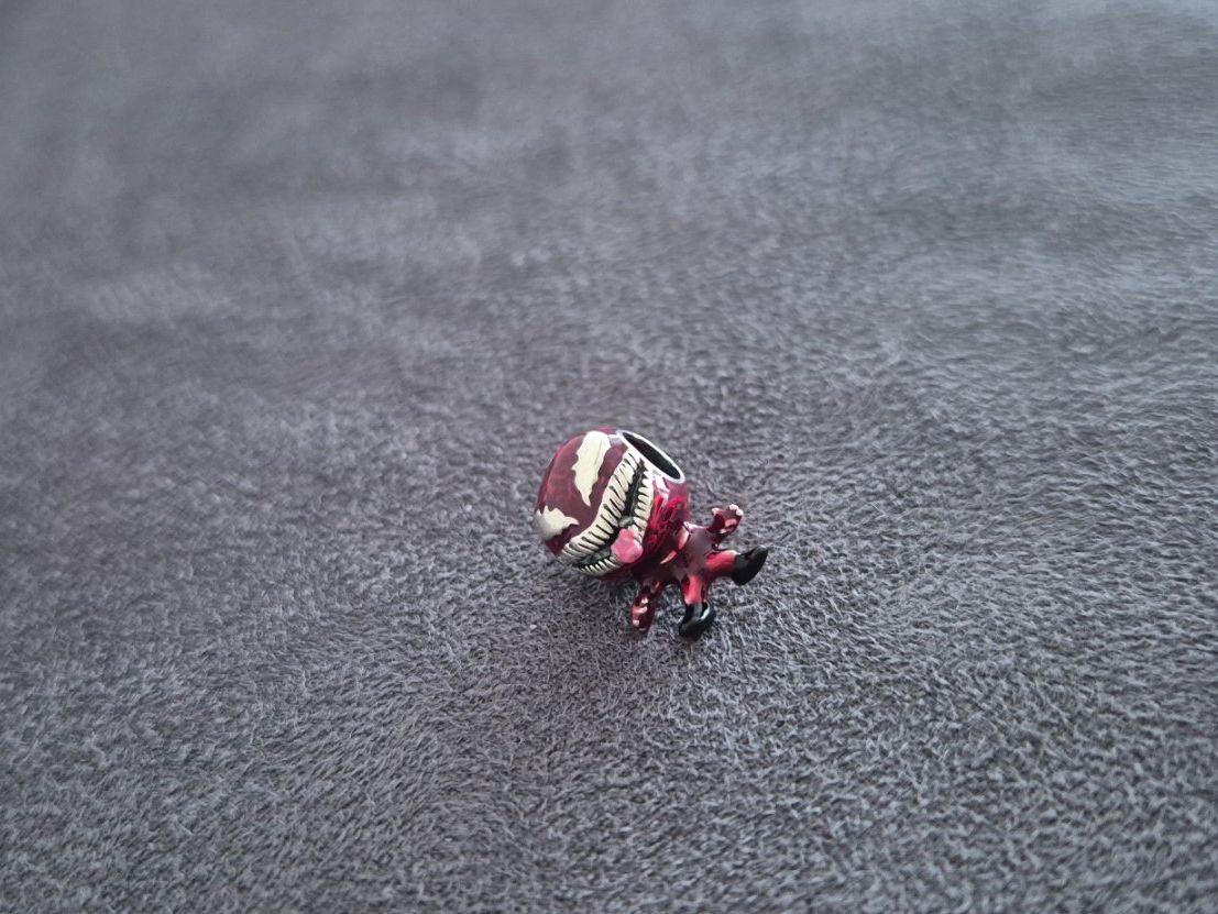 Anhänger: Silber Charm Venom Marvel +Garantie – Neu (gemäss Beschreibung) aus Rotkreuz von Carbone_Bijou-Shop 2