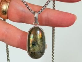 Collier labradorite, élégant et tendance ✨