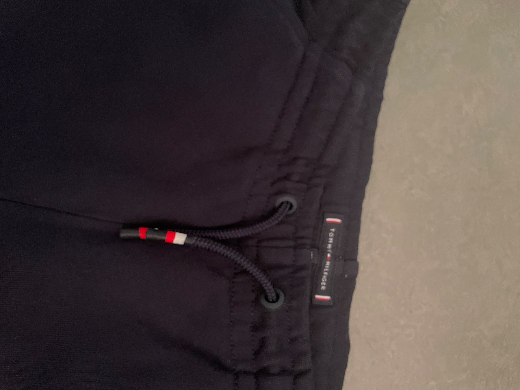 Tommy Hilfiger Pantaloni: Tommy Hilfiger Hose – Nuovo (secondo la descrizione) da Zürich venduto da Ivona3 2