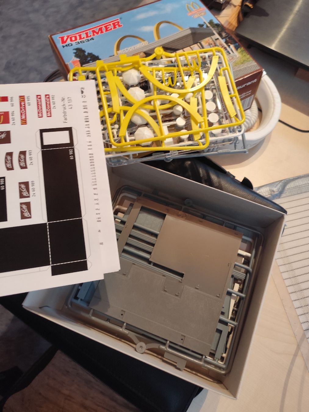 Vollmer Modellini di ferrovie: Vollmer H0 3634 McDonalds – Nuovo (secondo la descrizione) da Studen SZ venduto da RahanKappa 1