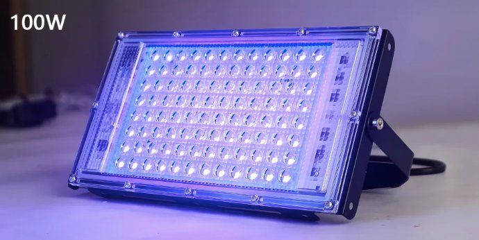 Lampade: 100W LED UV Schwarzlicht Strahler – Nuovo e nell'imballaggio originale da Châtelaine venduto da topshop.switzerland 2