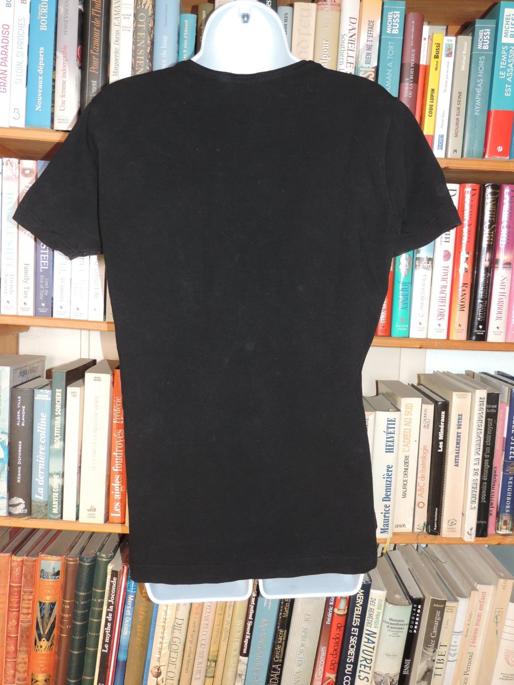 T-shirt: t-shirt stretch noir – Usato da Genève venduto da Axelle333 5