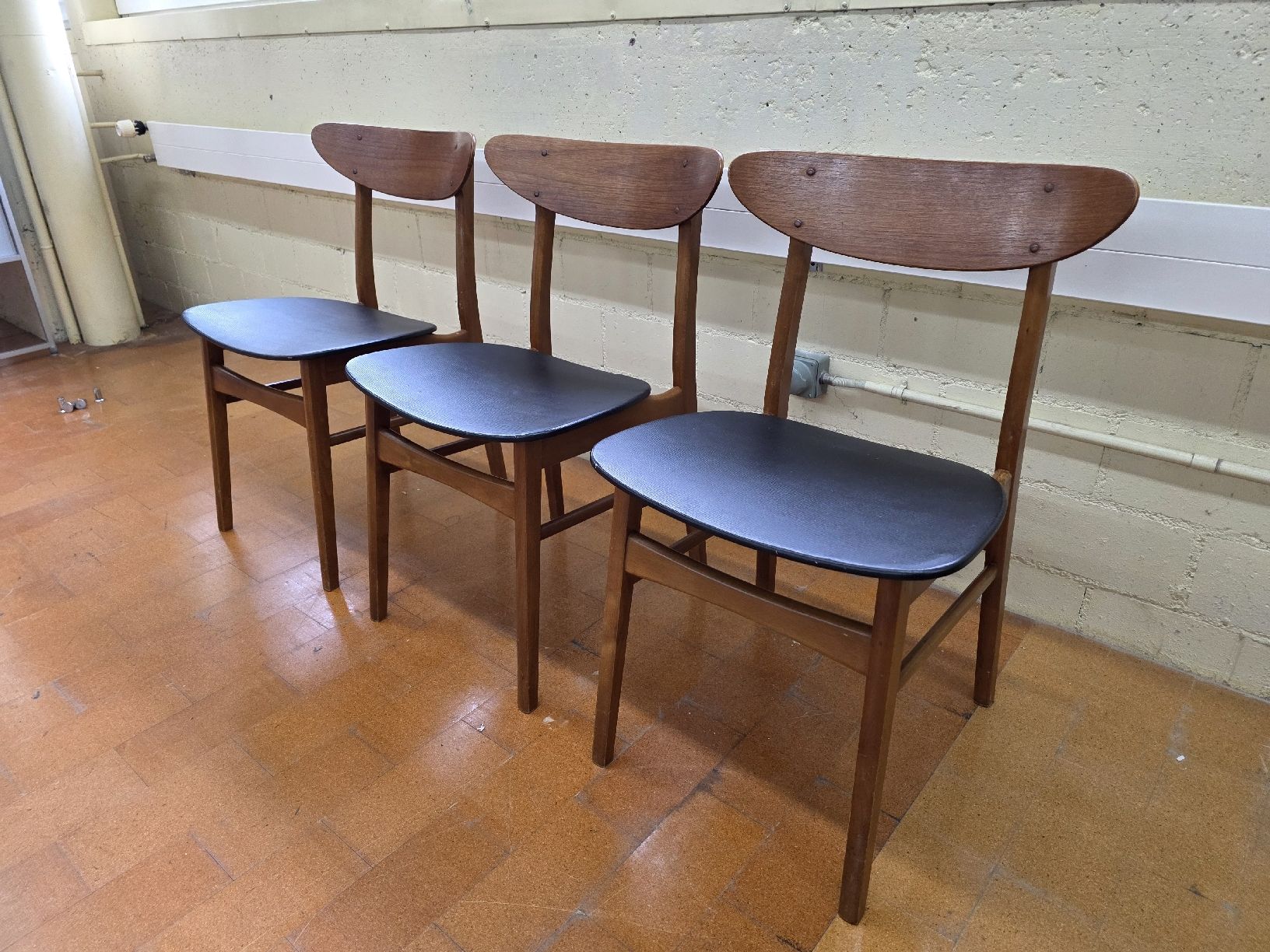 Sedie: 3 Designer Stühle Farstrup Modell 210 aus Dänemark – Usato da Lichtensteig venduto da UsedIN 5
