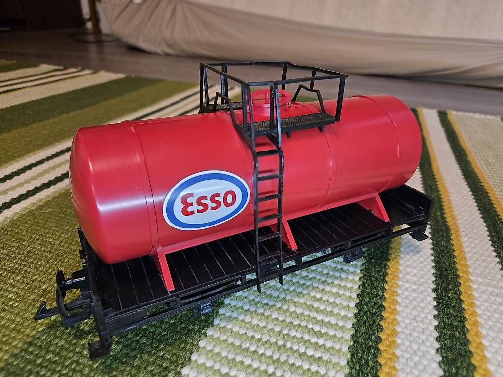 LGB Modellini di ferrovie: LGB wagon citerne Esso 4040 – Usato da Satigny venduto da Gatoil 4